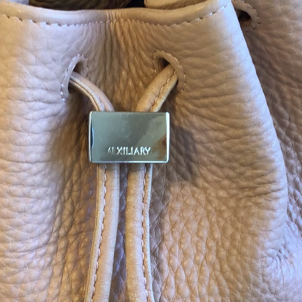 Mauve Drawstring Leather Bucket Bag/Backpack - Picture 8 of 8